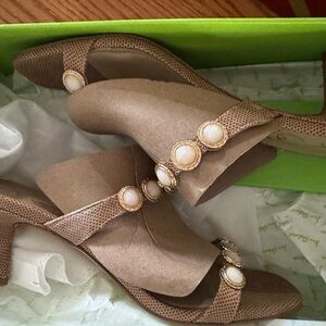 Elegant Brown Sandals with Pearl Accents